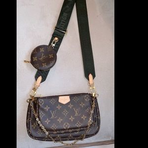 Louis Vuitton Multi Pochette in Khaki